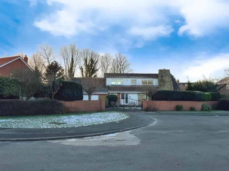 4 Bedroom Detached House for Sale in Tickhill
