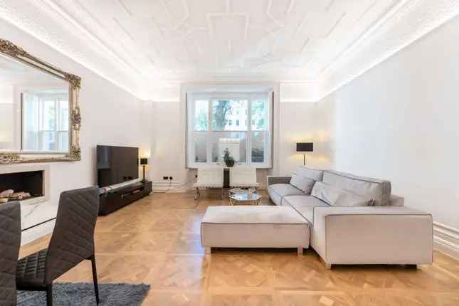 Flat for sale in Westbourne Terrace, Bayswater, London W2