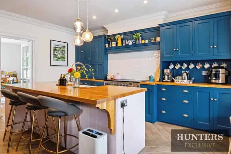 6 Bedroom House For Sale in Kilham