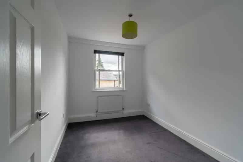 2 Bedroom Apartment Near City Centre with Private Courtyard and Parking