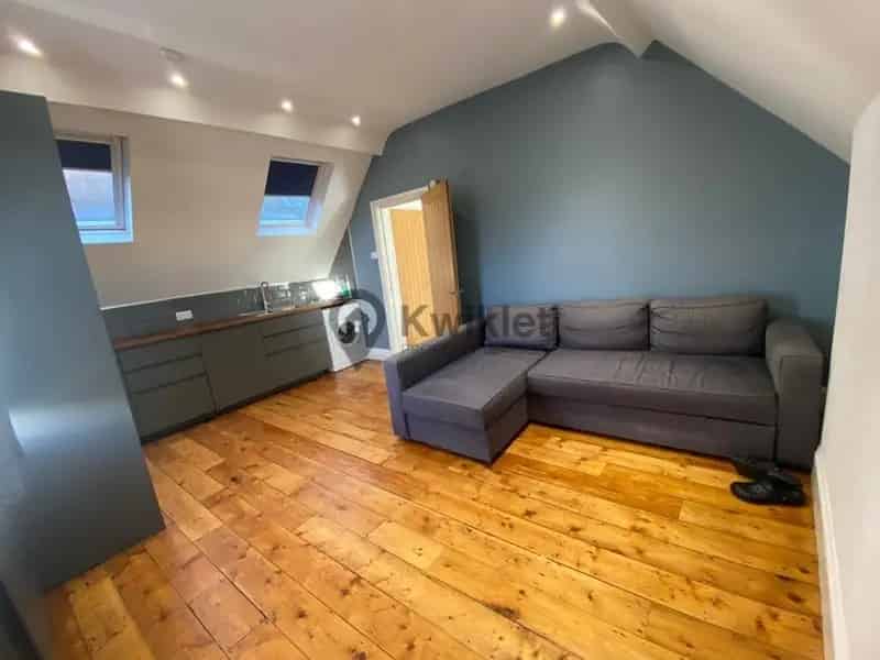 1 Bedroom Flat Near M32 and Stapleton Road Station