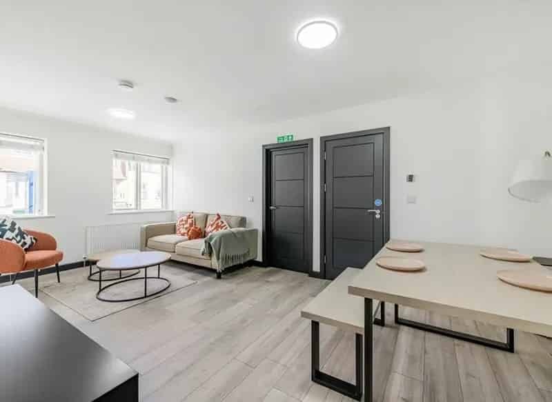 Stylish Room in Modern Apartment near Twickenham Green