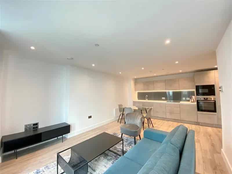 2 Bedroom Apartment House to Rent