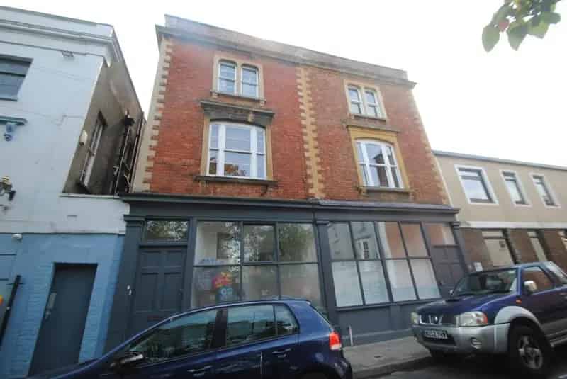 1 Bedroom Apartment for Sale in Bath