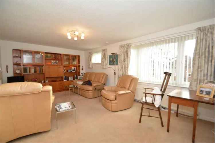 4 Bed Detached House 2 Reception Rooms Large Garden