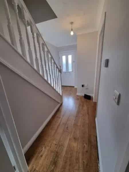 2 Bed End Terrace House Near Town Centre and Train Station