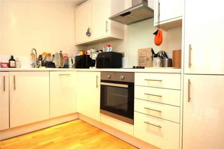 1 Bed Flat for Sale Swindon Modern Apartment No Onward Chain