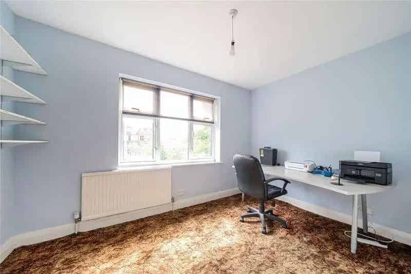 5 Bed Detached House for Sale