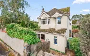 Detached Home in Totnes Town Centre
