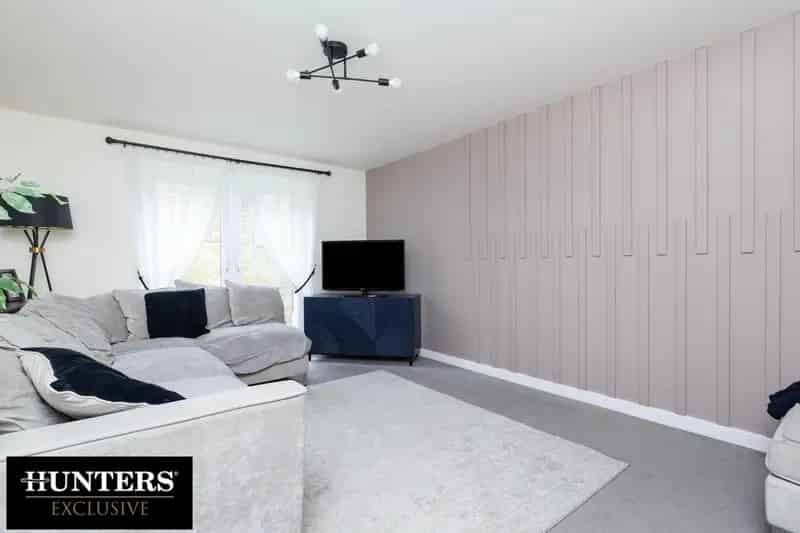 4 Bedroom Detached House For Sale in Allerton Bradford