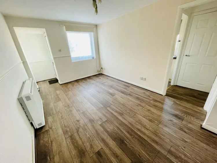 1 Bedroom Ground Floor Maisonette for Sale