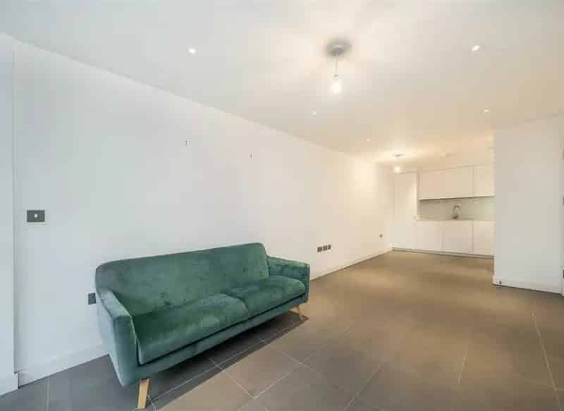 2 Bed Flat Near Bethnal Green Station
