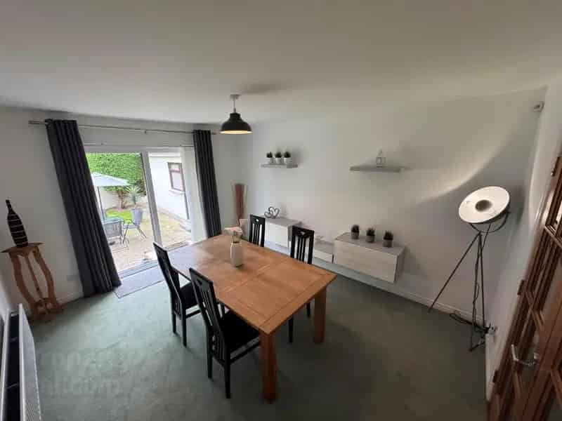 Detached Bungalow with Ensuite, Garage and Ample Parking