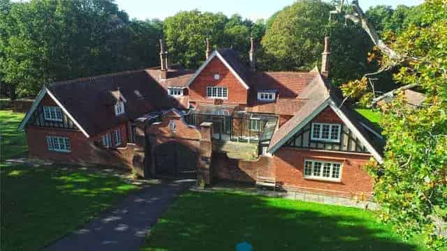 Victorian Coach House with 28 Acres of Grounds