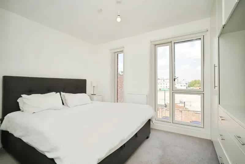 3 bedroom End Terrace House for sale, Salford, M3