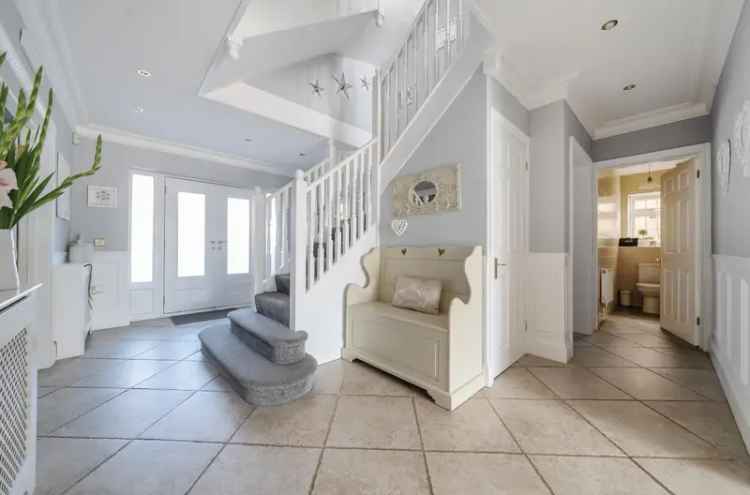 Detached House for sale with 6 bedrooms, Cuffley