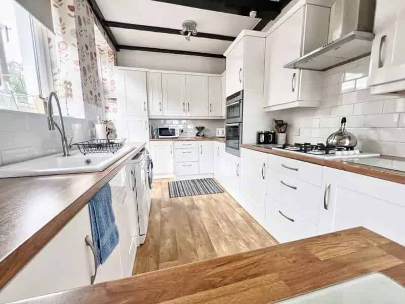 3 Bed Semi-Detached House For Sale