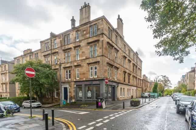 Flat for Sale Bank Street Glasgow G12