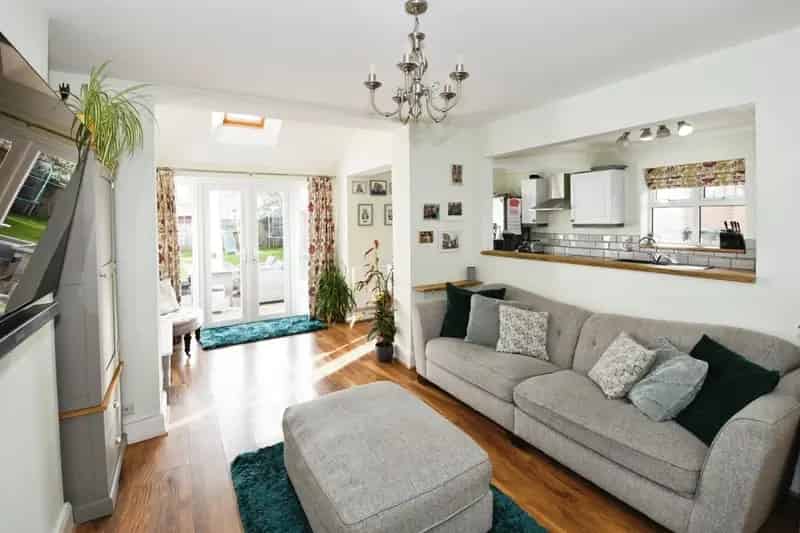 3 Bed Semi-Detached House Sleaford Desirable Area
