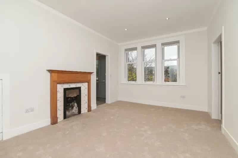 3 Bedroom Flat House to Rent in Comely Bank