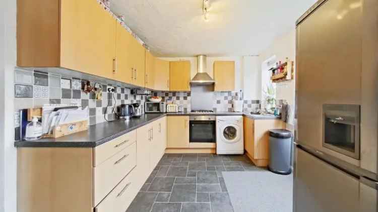 3 Bedroom House For Sale 865 SQ FT