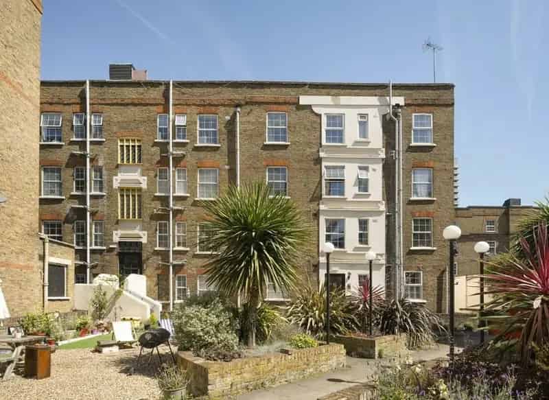 One Double Bedroom Flat City of London Near Aldgate and Liverpool Street