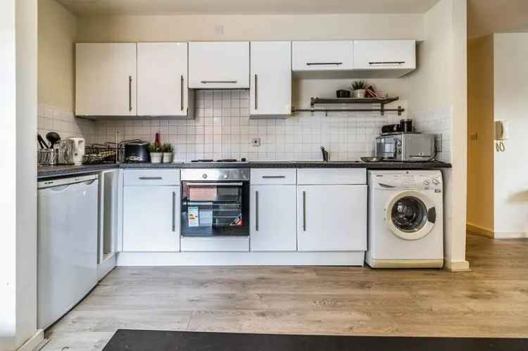 2 Bedroom Flat to Rent Salford M5 - Quay 5 Development