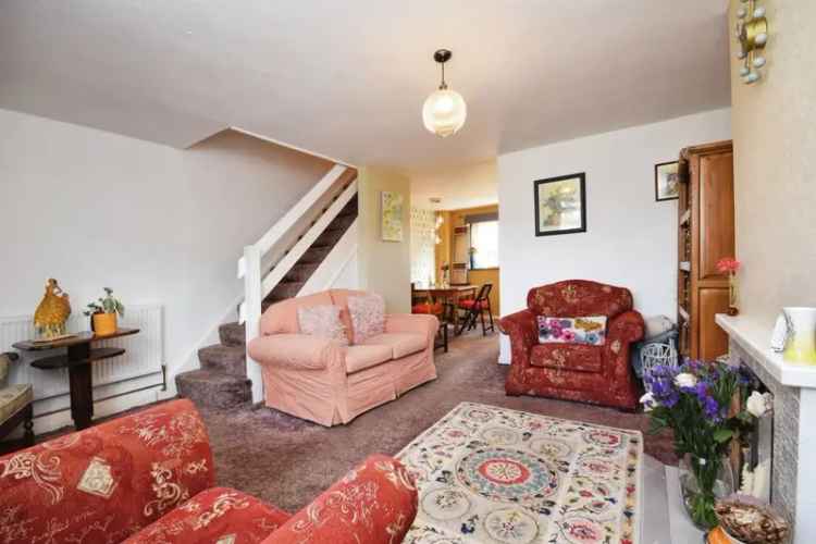 Three Bedroom Family Home Near Brentwood Station