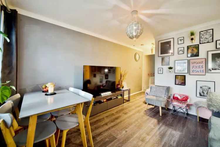 Charming 1-Bedroom Maisonette in West Cheshunt