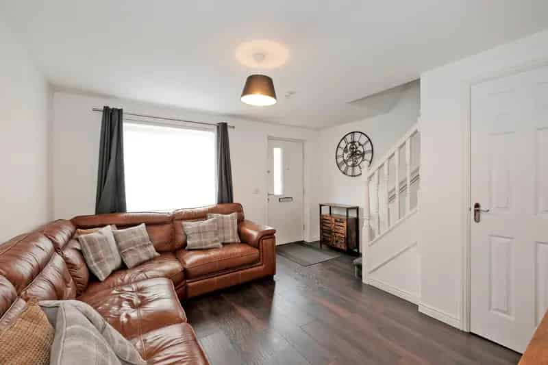 2 Bed Mid Terraced House Bucksburn - Immaculate Home