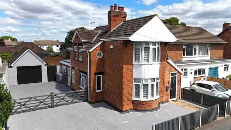 3 Bedroom Detached House For Sale