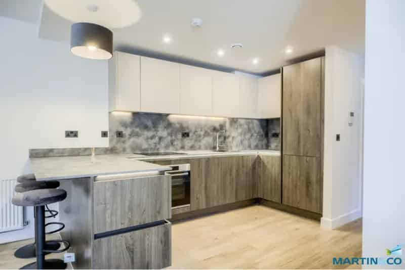 2 Bedroom Canal View Apartment Snow Hill Wharf