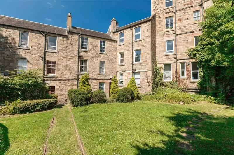 2 Bedroom Furnished Flat to Rent in Edinburgh