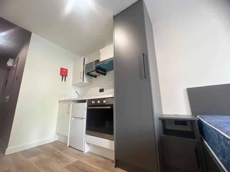 Modern Student Studios All Bills Included Ensuite Pershore Road