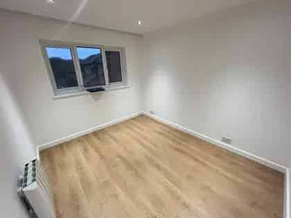 1 Bedroom Flat 48m² near Turkey Street Station London