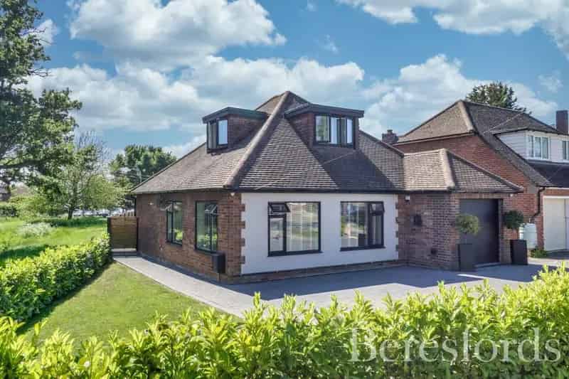 3 bedroom bungalow for sale