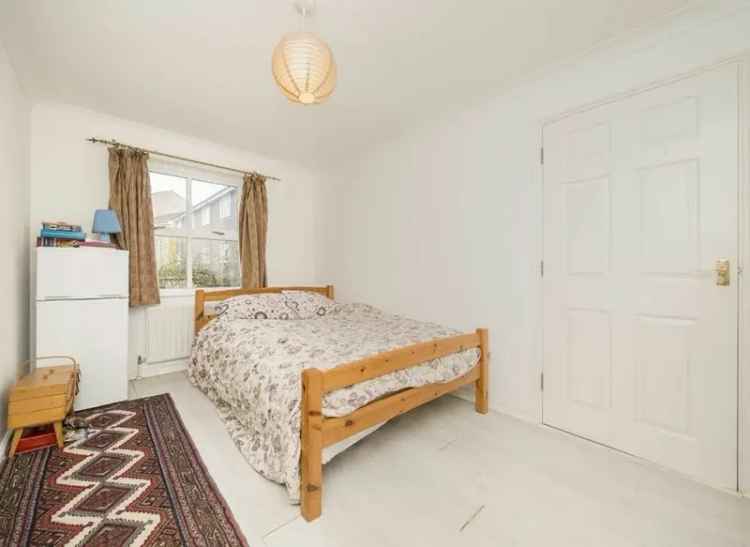 Three Double Bedroom Mews House Victoria Park Village