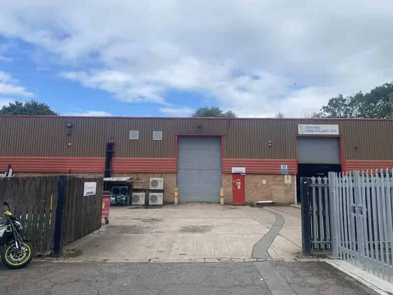 5667 sq ft Industrial Unit High Grade Food Production Fit-Out 3 ISO 7 Cleanrooms
