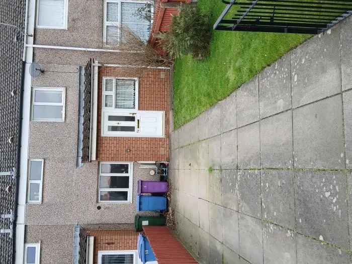 3 Bed House Belle Vale Off Road Parking Garden Close Amenities