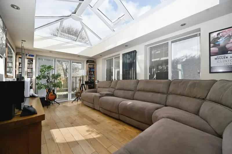 4 Bedroom House For Sale Yeadon