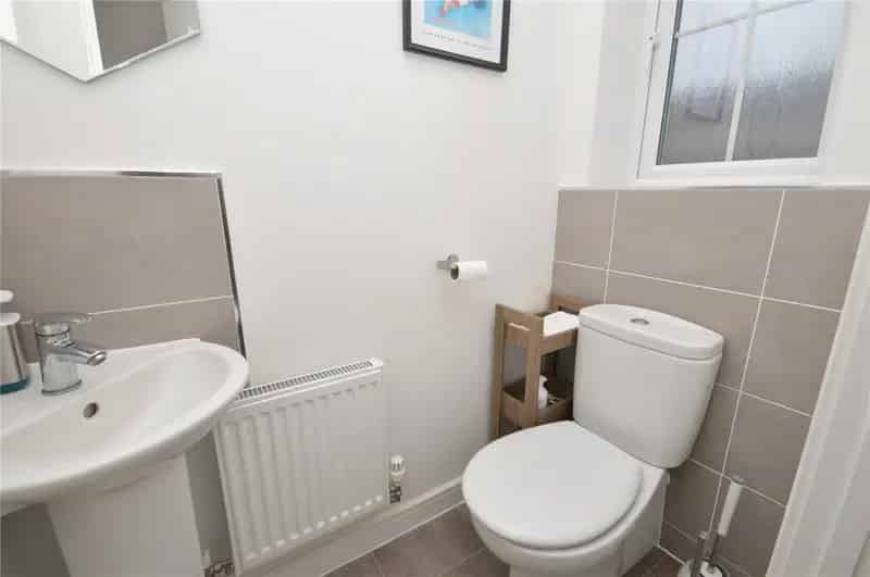 75% Share Semi-Detached House Popular Development Modern Convenient