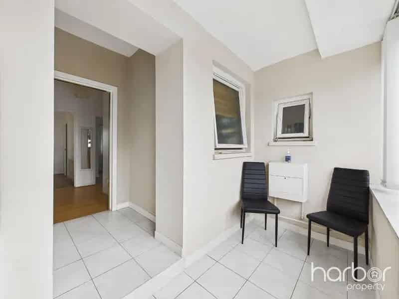 3 Bedroom Flat for Sale in Scotland