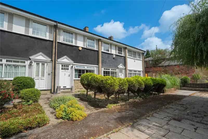 Four Bedroom Mews House in Chapel Allerton