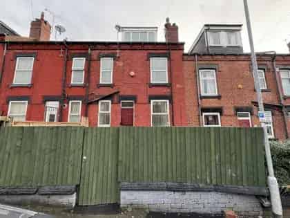 2 Bedroom House Near St James Hospital Leeds