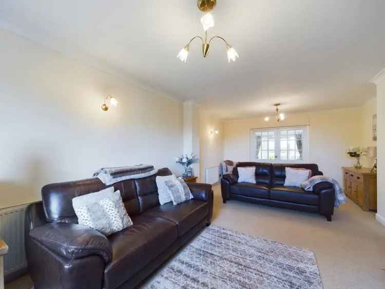 Detached house For Sale in Rotherham, England