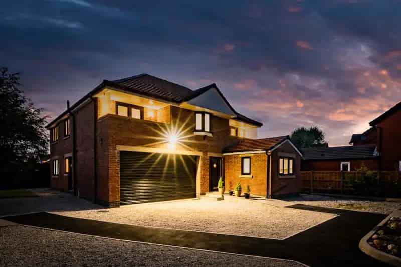 4 bedroom detached house
