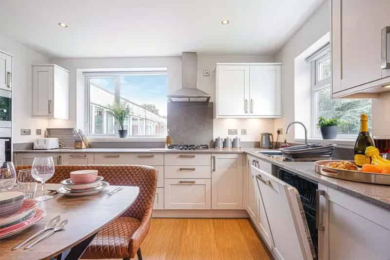 2 Bedroom Serviced Apartment for Young Professionals
