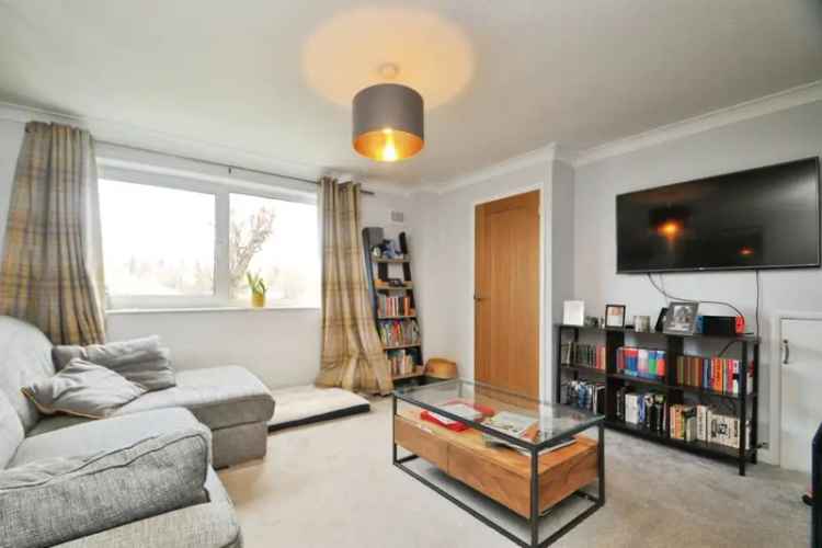 3 Bedroom Semi Detached House in Bilton