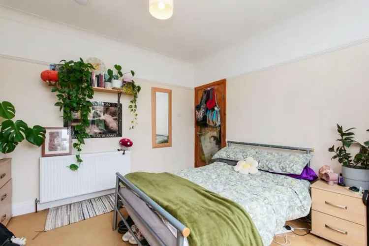 5 Bed HMO Investment Property High Rental Income
