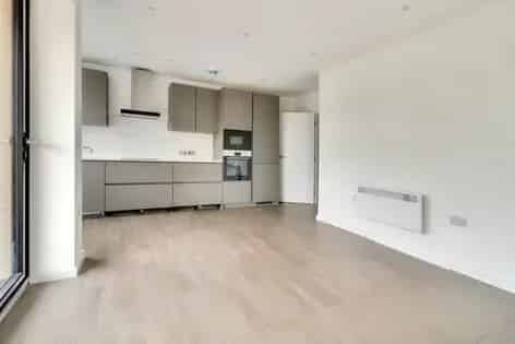 2 Double Bed Flat South Harrow Modern Gated Development